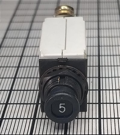 DISJUNTOR 5 AMP  - 7274-4-5     ( 5925-00-103-1576 )