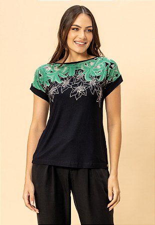 Blusa Energia Japonesa Estampa Floral Barrada