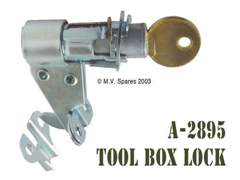 TRAVA DAS CAIXAS DE FERRAMENTAS TRASEIRAS COM CHAVE E RETENTOR - MB E GPW - LOCK - TOOL BOX c/w Key & Keeper