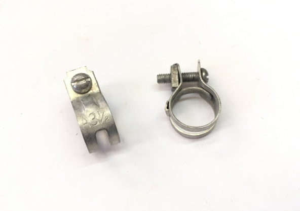 ABRAÇADEIRA DA MANGUEIRA DO RESPIRO DO MOTOR A3 1/2 - CLAMP, HOSE OIL FILLER TO AIR TUBE - WO-53108