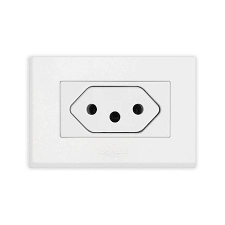Kit Tomada 10A Com Fundo Móvel e Placa de Embutir em Móveis PIAL Plus+ Legrand
