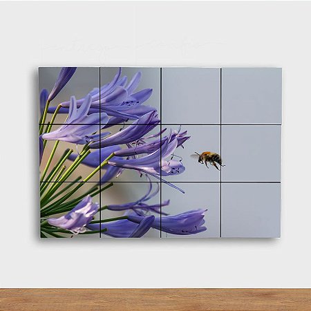 Painel Decorativo Flor Lilás e Abelha