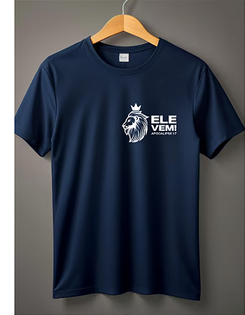 Camiseta Com a Estampa Ele Vem Azul Marinho