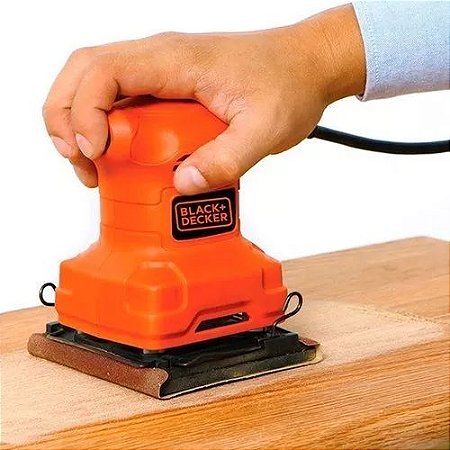 Lixadeira Orbital Black + Decker Para Madeira Parede Ferro Plástico 200w De Potência 1400 OPM 127v ou 220v