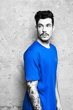 CAMISETA BORN TO WIN- AZUL