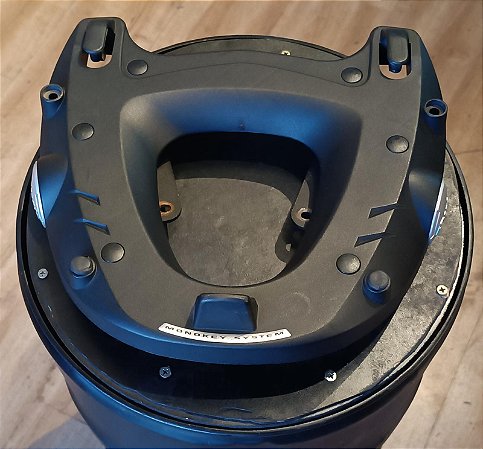 Base bauletro Givi Trekker - USADO