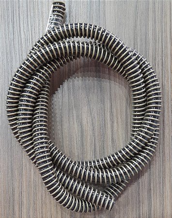 MANGUEIRA PLASTICA HELIX PRETA DOURADO