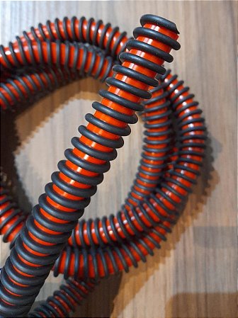 MANGUEIRA SILICONE HELIX VERMELHO/PRETO