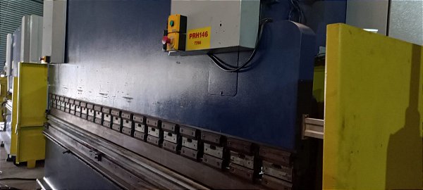 PRENSA DOBRADEIRA HIDRAULICA DURMA E40300 4000 X 300 CNC