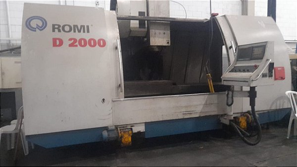 CENTRO DE USINAGEM ROMI D2000 ANO 2008 COMANDO FANUC