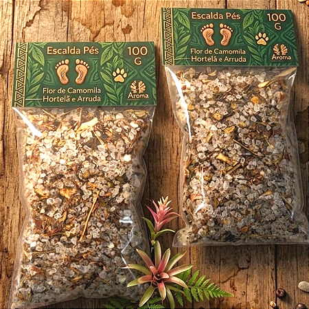 ESCALDA PÉS RELAXANTE, ENERGIZANTE E ANTISSÉPTICO - Flor de Camomila / Folha de Arruda / Hortelã / Sal Marinho - 100G - CÓD: 2110