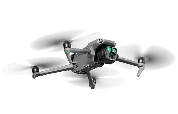Drone DJI Mavic 3 Pro Fly More Combo (Com tela e saída HDMI) BR