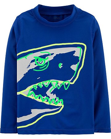 Camiseta com tubarão com proteção solar