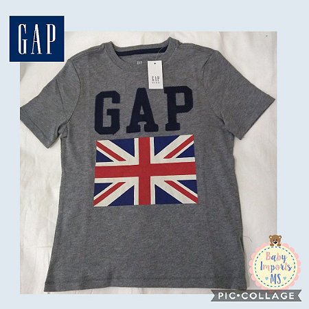 CAMISETA CINZA COM BANDEIRA DO REINO UNIDO - GAP
