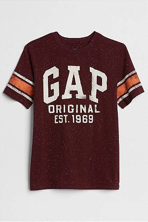 CAMISETA BORDÔ COM GAP EM BRANCO - GAP