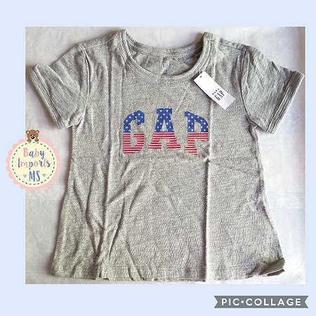 Camiseta cinza com GAP