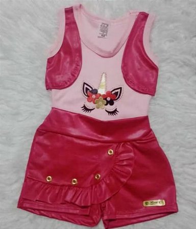 Conjunto infantil, tamanho P.