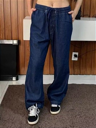 Calça jeans feminina, wide leg, tamanho GG.