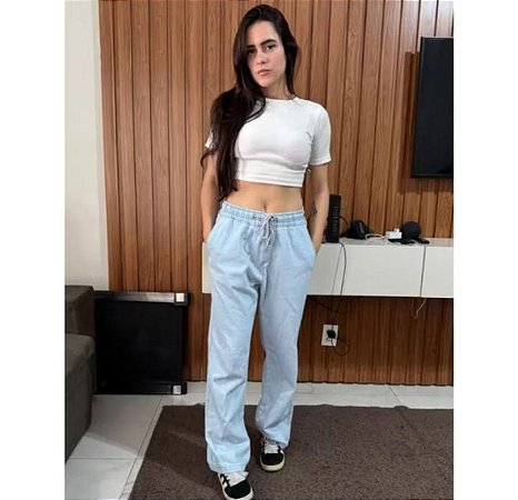 Calça jeans feminina, wide leg, tamanho GG.