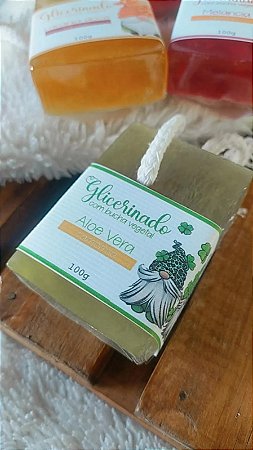 SABONETE COM BUCHA VEGETAL -  ALOE VERA