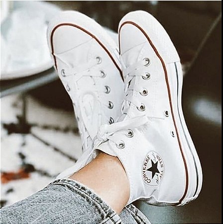 Tenis All Star Converse Chuck Taylor Cano Alto Branco em Promoção | Ofertas  na Americanas