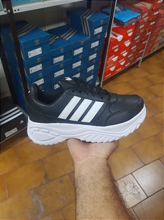 Tênis Adidas Chuncky