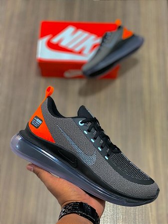 Tênis Nike 720