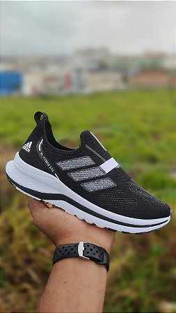 Tênis Adidas Response STA