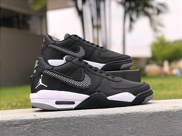Nike Jordan R4