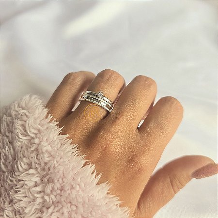 Par de aliança 4mm em Prata 925 diamantada + Gravação (COD-91)