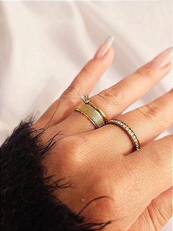 Par de aliança 8mm Banhada a ouro 18k Diamantada + Gravação (COD-120)