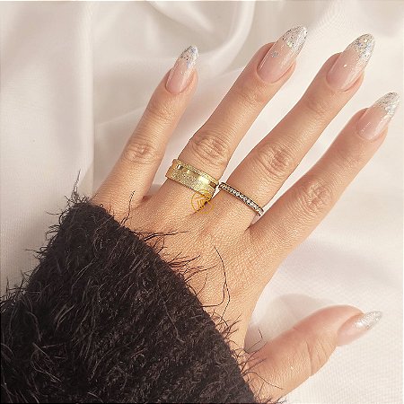 Par de aliança 8mm Banhada a ouro 18k Diamantada + Gravação (COD-105)