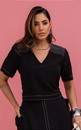 Blusa Decote V Pespontado Manga Curta