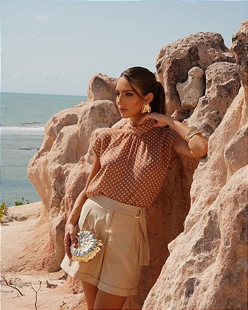 Blusa Em Crepe Poá Gola Alta Doce Flor