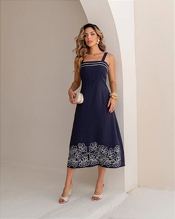 Vestido Midi Em Viscose Bordado Decote Reto