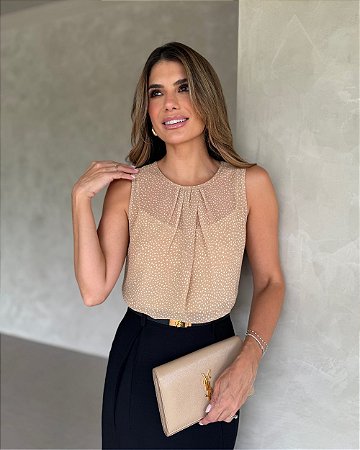 Blusa Cavada Com Pregas Estampa Poás Doce Flor