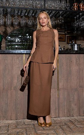 Saia Midi Em Alfaiataria Com Fenda Posterior