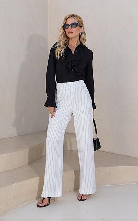 Calça Reta Em Alfaiataria Risca De Giz