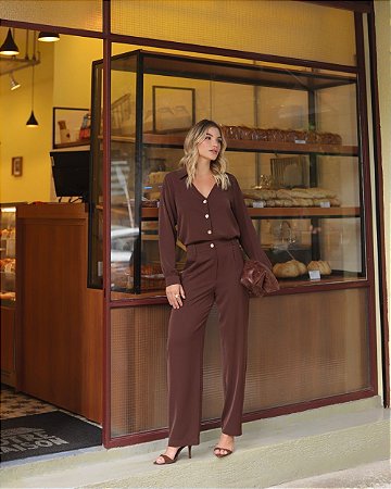 Calça Reta Pregas Botão Orgânico Doce Flor