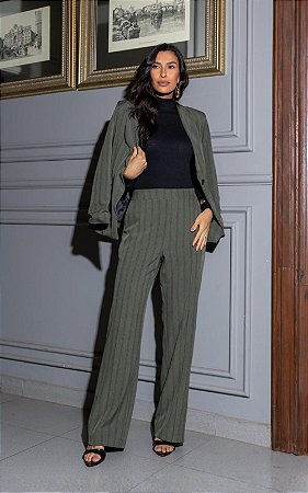 Calça Reta Em Alfaiataria Com Risca De Giz