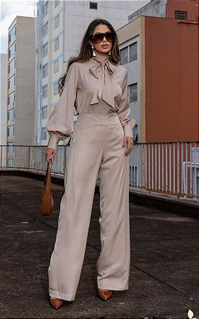 Calça Reta Em Viscose Com Bolso Faca e Posterior