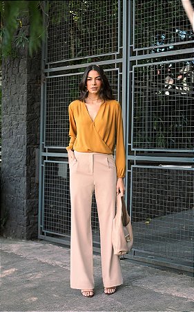 Blusa Em Crepe Transpassada e Pregas Donna Ritz