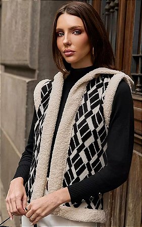 Colete Tricot Pele Com Capuz