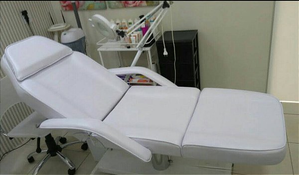 COMBO MACA  POLTRONA  HIDRÁULICA PARA ESTÉTICA NA COR BRANCA  +  MOCHO  COM ENCOSTO  +   LUPA EM LED DE ALUMINIO + LOGO PERSONALIZADO DA SUA CLINICA + PLASTIFICAÇÃO