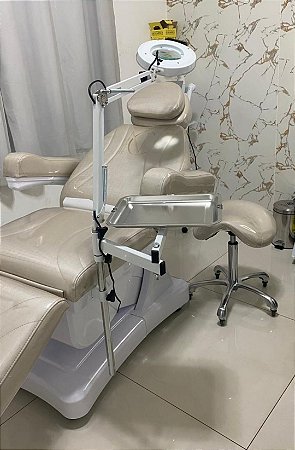MACA  POLTRONA  ELETRICA  LUXO COM BANDEJA INOXIDÁVEL + PLASTIFICAÇÃO + LOGO PERSONALIZADO DA SUA CLINICA + MOCHO + LUPA LED EM ALUMINIO