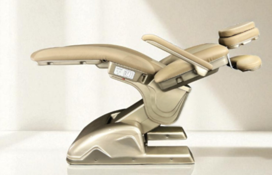 MACA POLTRONA 100% ELÉTRICA LUXO PARA ESTÉTICA COM TRENDELENBURG + MASSAGEADOR INTERNO + CONNECT ( CENTRAL DE COMANDO INTEGRADO DA SUA MACA ELÉTRICA ) + ESTRUTURA ( BASE ) COM A COR DE SUA PREFERÊNCIA + LOGO PERSONALIZADO DA SUA MACA ELÉTRICA