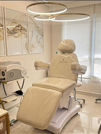 KIT MACA POLTRONA 100% ELÉTRICA LUXO + MOCHO NA COR DA SUA MACA ELÉTRICA + LUPA EM LED DE ALUMINIO ARTICULADA + LOGO PERSONALIZADO DA SUA CLINICA + PLASTIFICAÇÃO + RODINHAS E FREIOS