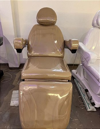 KIT MACA POLTRONA 100% ELÉTRICA LUXO 3 MOTORES + PLASTIFICAÇÃO + LOGO PERSONALIZADO DA SUA CLINICA + MOCHO NA COR DA SUA MACA ELÉTICA + LUPA EM LED DE ALUMINIO ARTICULADA + RODINHAS E FREIOS