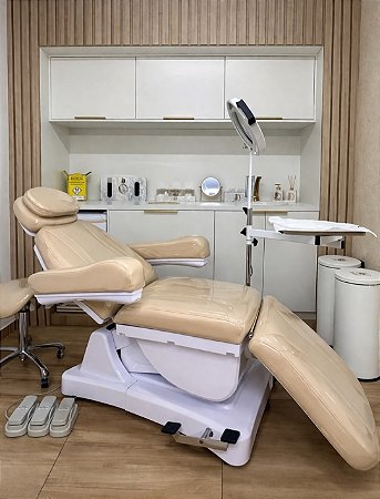 DUPLICADO - KIT MACA POLTRONA 100% ELÉTRICA LUXO + MOCHO NA COR DA SUA MACA ELÉTRICA + LUPA EM LED DE ALUMINIO ARTICULADA + LOGO PERSONALIZADA DA SUA CLINICA + PLASTIFICAÇÃO DA SUA MACA ELÉTRICA + RODINHAS E FREIOS