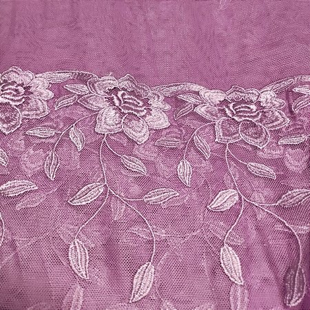 Tule Bordado Rosa com Barra Florida 1,55x1,00m Para Roupas - Tecidos  exlusivos para seus artesanatos! Cortinas e persianas sob medida para a sua  casa!